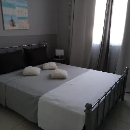 Centre ,seaview Modern ,best Location Δωμάτια σε οικογενειακή κατοικία Πάφος
